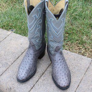 Tony Lama style #1848 men's El Rey grey full quill ostrich boots. Size 9.5D.